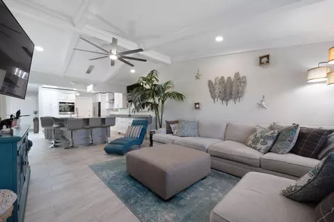 7 Ridge Pointe Dr #C, Boynton Beach, FL 33435
