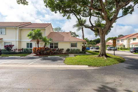 6269 Walk Cir, Boca Raton, FL 33433