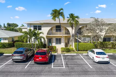 13757 Flora Pl #E, Delray Beach, FL 33484