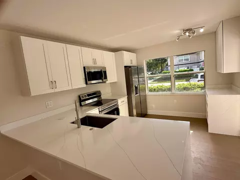 19 Amherst Ct #C, Royal Palm Beach, FL 33411