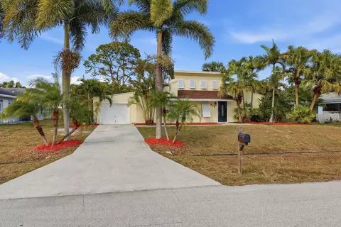 511 SW Comet, Port Saint Lucie, FL 34953