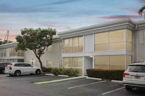 6381 Bay Club Dr # 3, Fort Lauderdale, FL 33308
