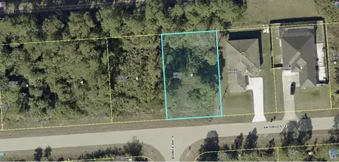 1237 Antonio St E, Lehigh Acres, FL 33974
