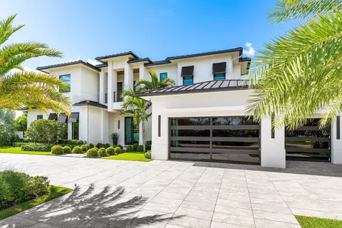 830 Lake Shore Dr, Delray Beach, FL 33444