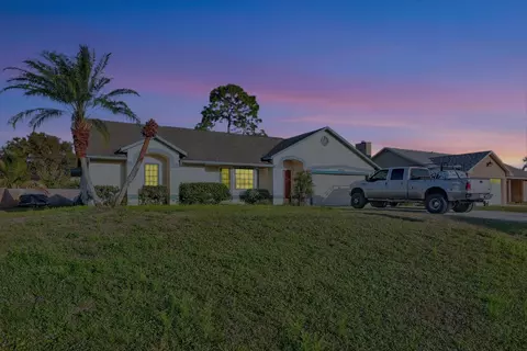 3617 SW Masilunas St, Port Saint Lucie, FL 34953
