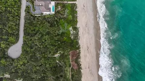 11740 Seaview Dr, Vero Beach, FL 32963