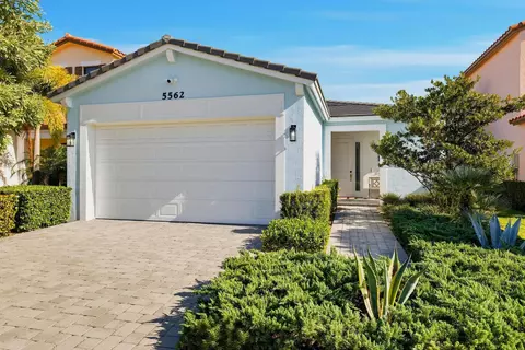 5562 Starfish Rd, The Acreage, FL 33470