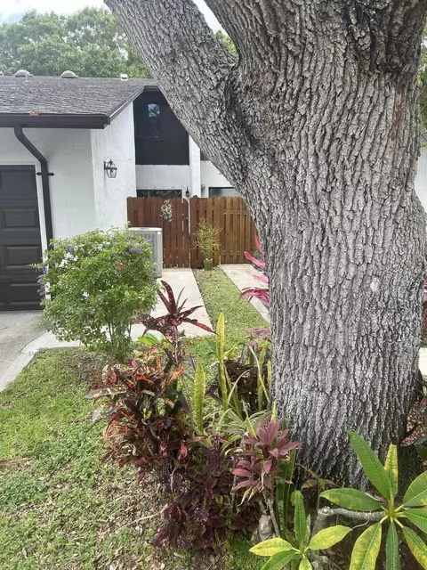 2010 Colonial A3 Rd #3, Fort Pierce, FL 34950