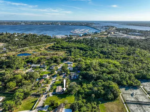 1328 NW Charlie Green Dr, Stuart, FL 34994
