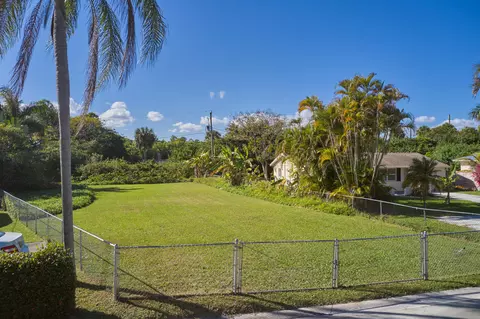 1328 NW Charlie Green Dr, Stuart, FL 34994