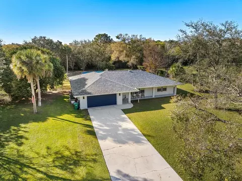 2801 Grove Dr, Fort Pierce, FL 34981