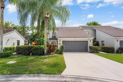 61 Edinburgh Dr, Palm Beach Gardens, FL 33418