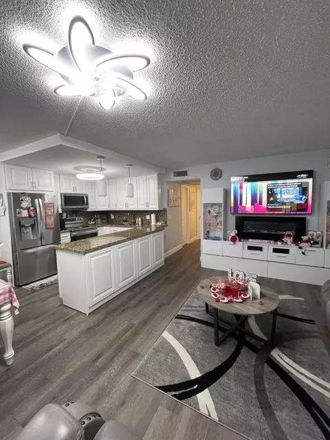 3021 Ellesmere B #3021, Deerfield Beach, FL 33442