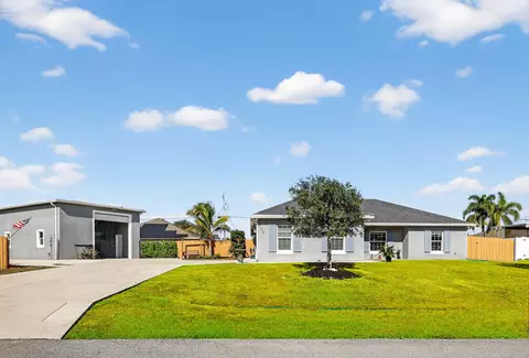 375 SW Alcan Dr, Port Saint Lucie, FL 34953