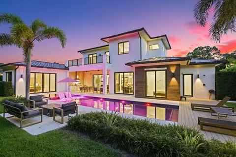 525 Whispering Pines Rd, Boynton Beach, FL 33435