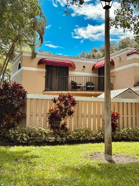 4260 Village #B, Delray Beach, FL 33445