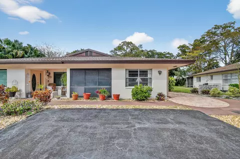 5199 Rose Hill Dr, Boynton Beach, FL 33437