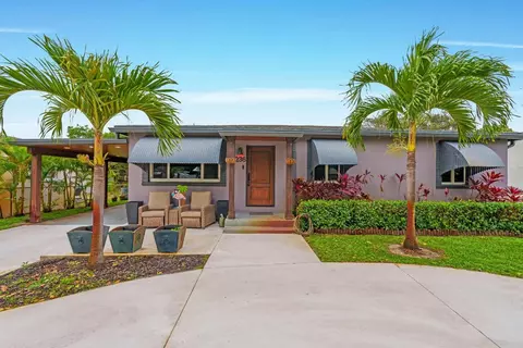 236 W 24th St, Riviera Beach, FL 33404