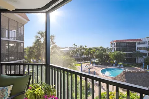 800 Jeffery St #303, Boca Raton, FL 33487