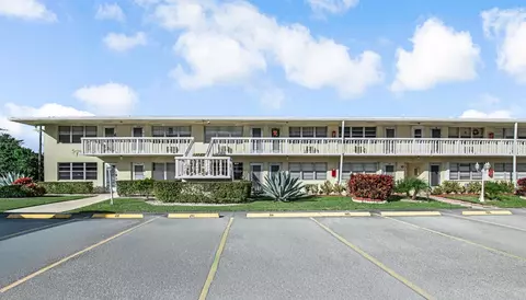 103 Sussex F, West Palm Beach, FL 33417