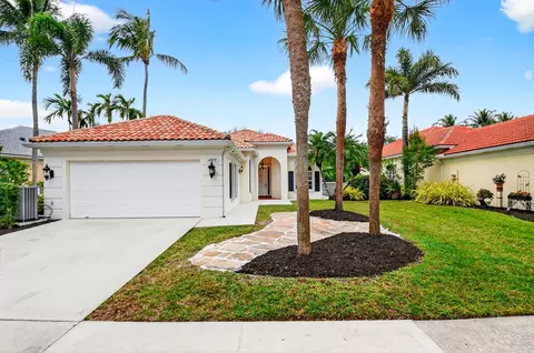 4979 Garden Dr, Delray Beach, FL 33445