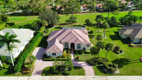 1792 Breakers W, West Palm Beach, FL 33411