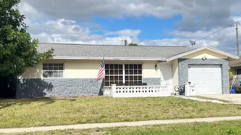 609 SW 4th Ave, Boynton Beach, FL 33426