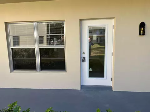 36 Pine Arbor Ln #102, Vero Beach, FL 32962