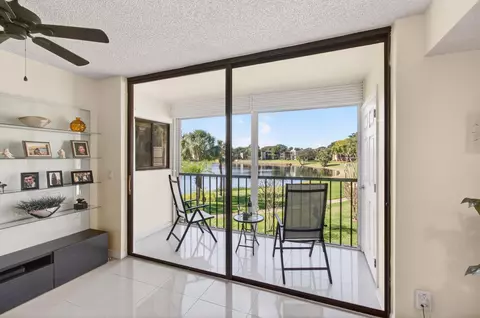 5130 Las Verdes Cir #207, Delray Beach, FL 33484