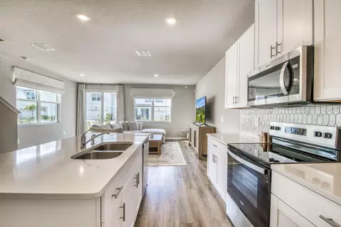 Kitchen - 5735 SEdgewater Cir, Stuart, FL 34997 photo 4 of 7