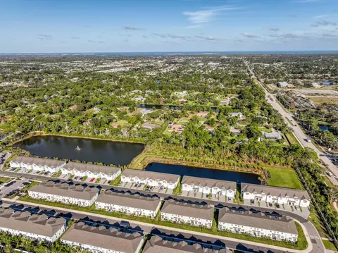 View/Area - 5735 SEdgewater Cir, Stuart, FL 34997 photo 5 of 6