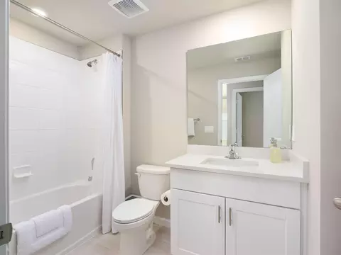Bath - 5735 SEdgewater Cir, Stuart, FL 34997 photo 3 of 3