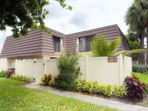 7724 77th, West Palm Beach, FL 33407