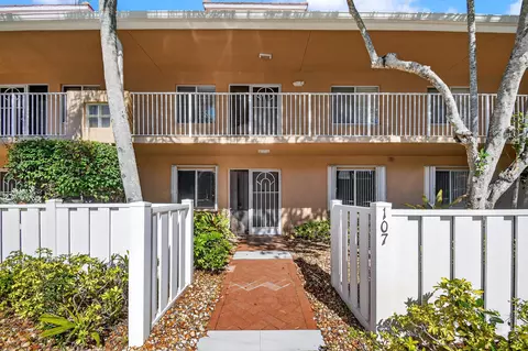 5951 Regal Glen Dr #107, Boynton Beach, FL 33437