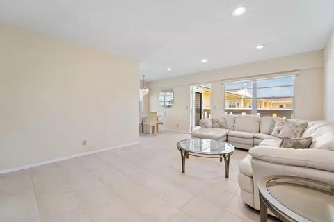 200 Dorset E, Boca Raton, FL 33434 photo 8
