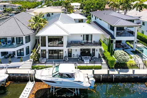 662 Boca Marina Ct, Boca Raton, FL 33487