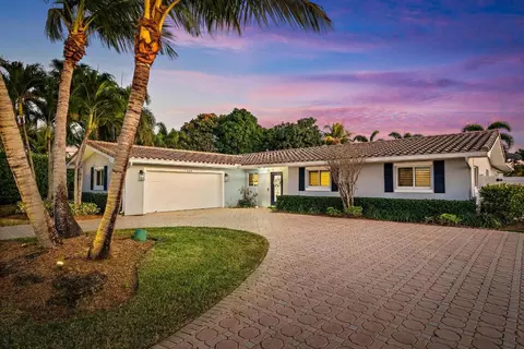 1404 Alpha Ct S, Lake Clarke Shores, FL 33406