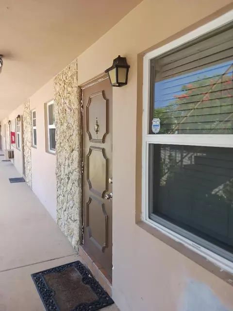 101 S L St #1, Lake Worth Beach, FL 33460