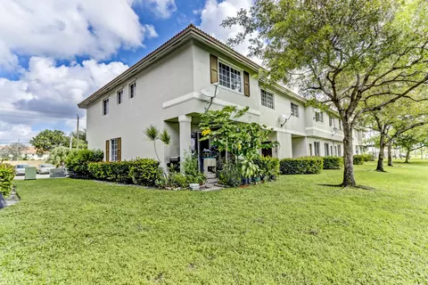4110 Napoli Lake Dr, Riviera Beach, FL 33410