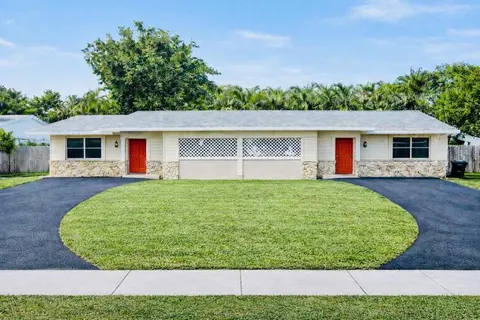 2741-2745 NE 30th Ave, Lighthouse Point, FL 33064