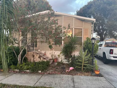6566 NW 34th Ave Lot Apt H009 Ave, Coconut Creek, FL 33073