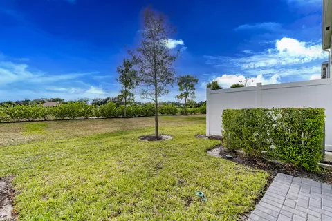 Exterior - 620 SE Lake Falls St, Stuart, FL 34994 photo 5 of 11