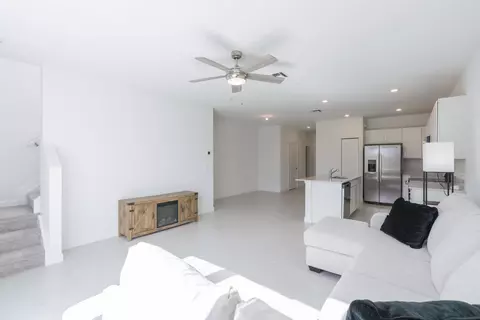 Living - 620 SE Lake Falls St, Stuart, FL 34994 photo 5 of 5