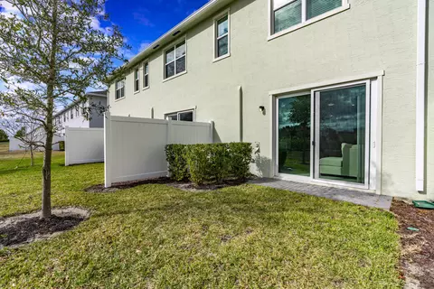 Exterior - 620 SE Lake Falls St, Stuart, FL 34994 photo 4 of 11