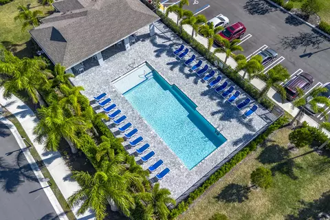 Exterior - 620 SE Lake Falls St, Stuart, FL 34994 photo 9 of 11