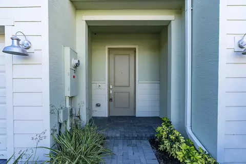 Entry Way - 620 SE Lake Falls St, Stuart, FL 34994 photo 1 of 5
