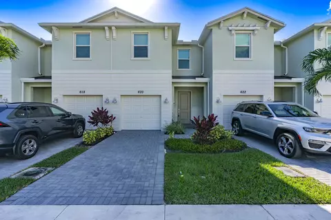 620 SE Lake Falls St, Stuart, FL 34994