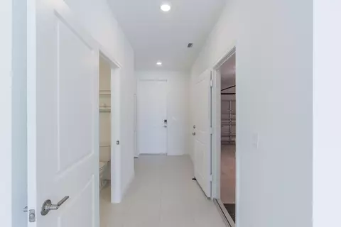 Entry Way - 620 SE Lake Falls St, Stuart, FL 34994 photo 2 of 5