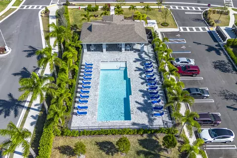 Exterior - 620 SE Lake Falls St, Stuart, FL 34994 photo 10 of 11