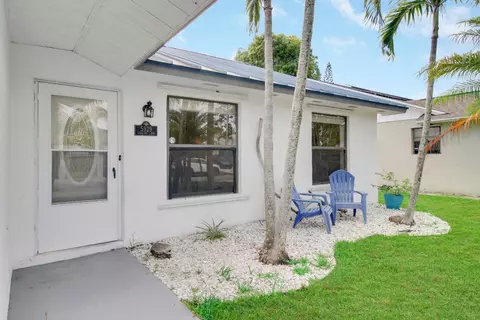 5929 SE Collins Ave, Stuart, FL 34997
